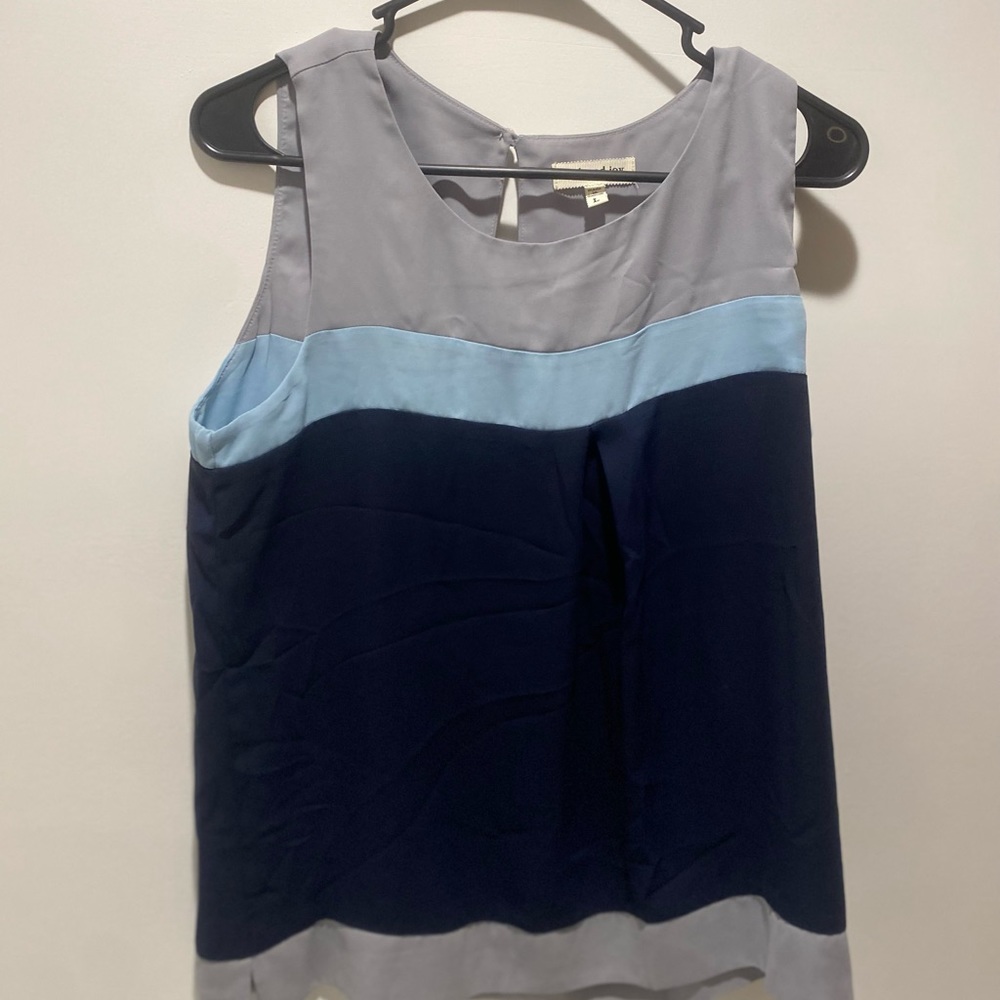 Sleeveless blouse